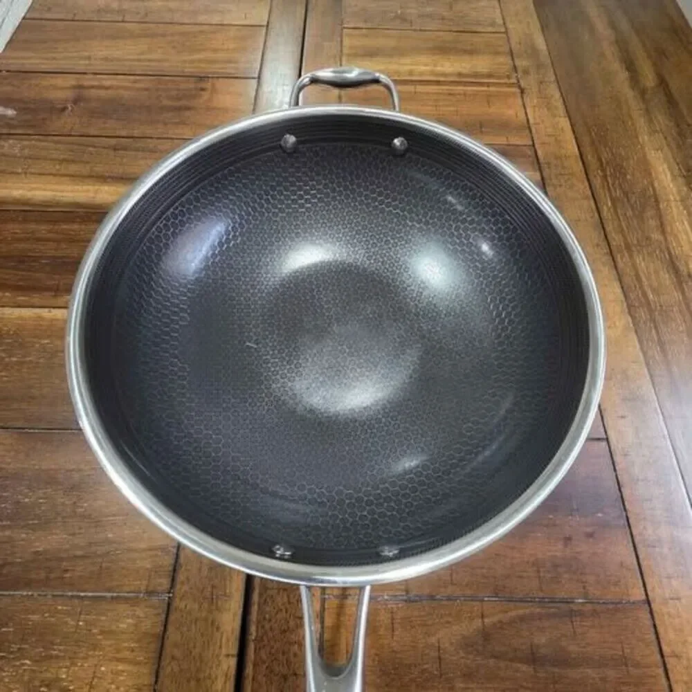HexClad Hybrid Nonstick 12-Inch Wok only, Stay-Cool Handle